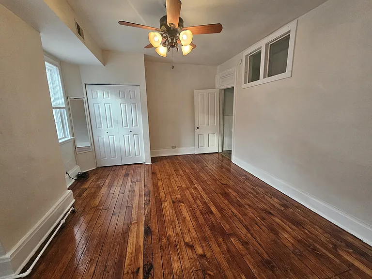 126 S 11th St — Photo 2