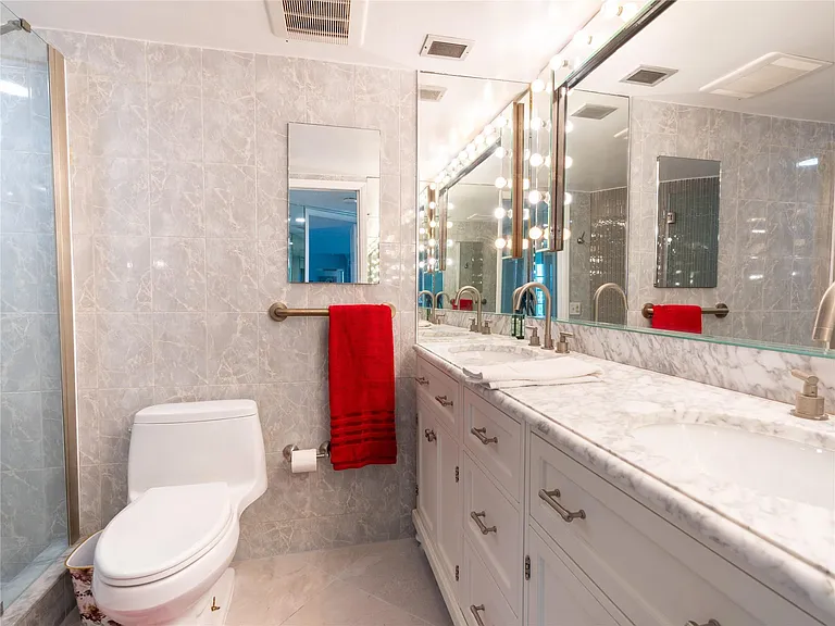 2850 N Palm Aire Dr #601 — Photo 33