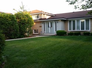 7805 Maple St, Morton Grove, IL 60053