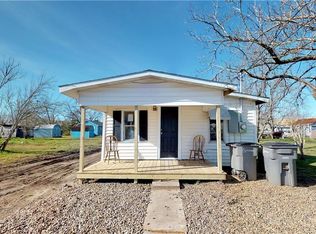 1305 1/2 Bottom St, Victoria, TX 77901