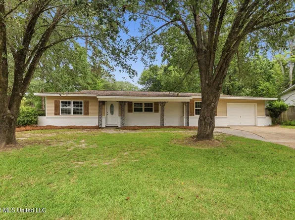 3218 Eastland Dr, Pearl, MS 39208
