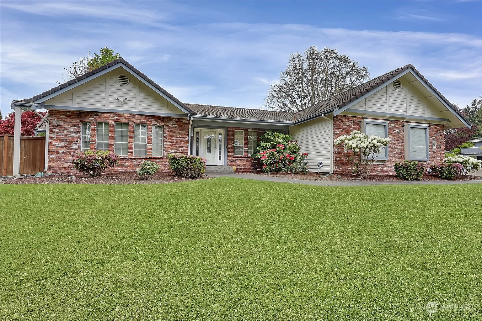 9915 76th Street SW photo 1