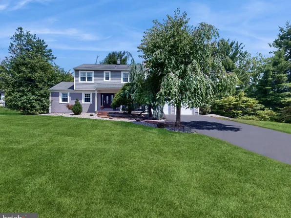 65 Lochatong Rd, Ewing, NJ 08628