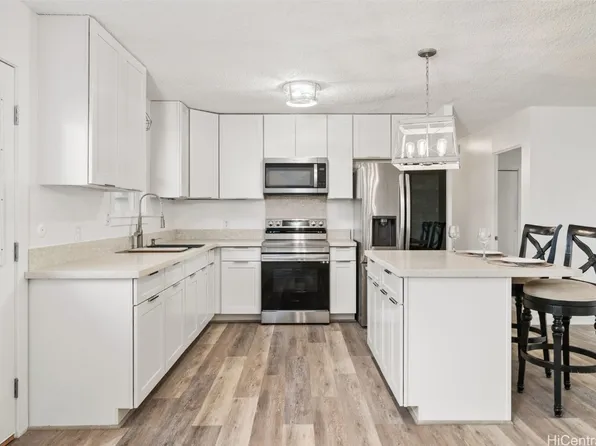 94-1051 Lumikula St, Waipahu, HI 96797