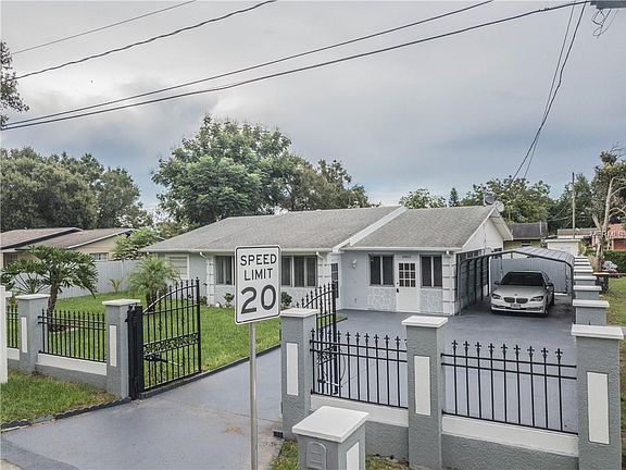 2nd image of 2853 Dudley Dr