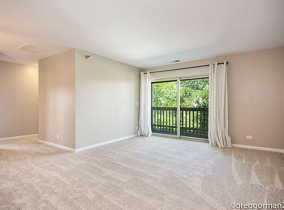 2nd image of 105 Glengarry Dr #9-307