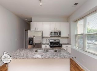 West Wicker Park Apartment!, Chicago, IL 60622