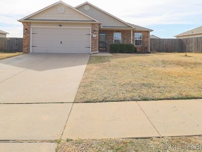 2705 W Decatur St, Broken Arrow, OK, 74011