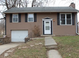 4701 Valley Ln, Saint Joseph, MO 64503