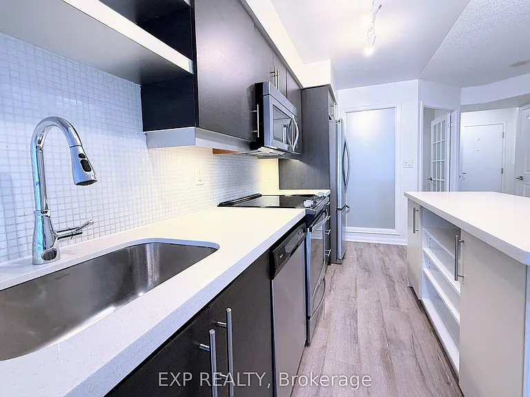 400 Adelaide St E #702 — Photo 3