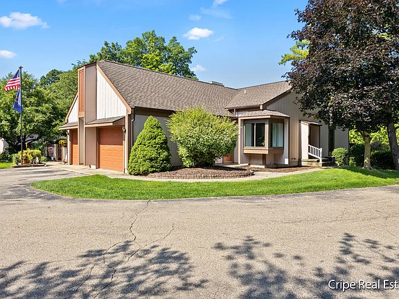 2nd image of 3553 Whispering Brook Dr SE