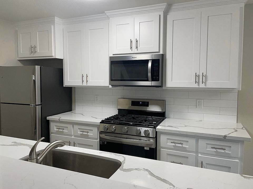 1st image of 240 Breuner Dr APT 3
