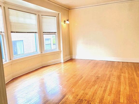 5th image of 605 E Denny Way #307