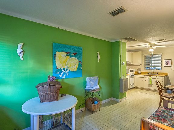 3rd image of 33-3 Holland Ave #1