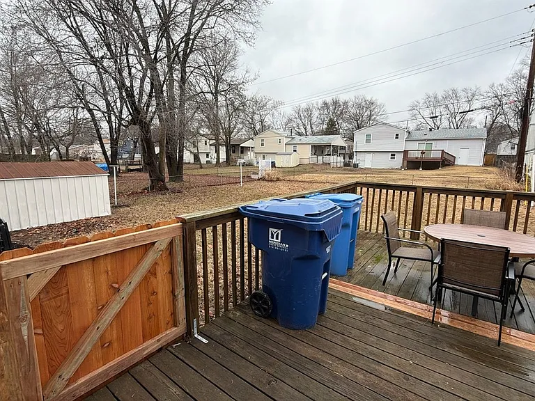 2355 Oakwood Manor Dr — Photo 15