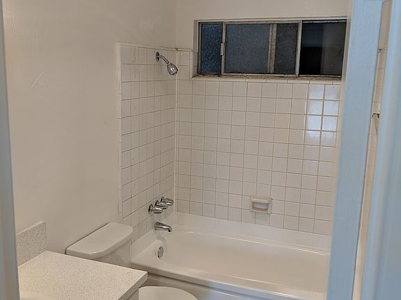 5th image of 690 Kirk Ave #690