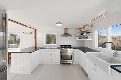 4th image of 5 Twin Pond Ln