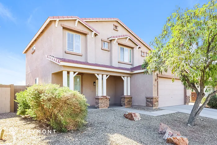 4 bed, 2.5 bath, 2401 sqft, $2,145 — Photo 4