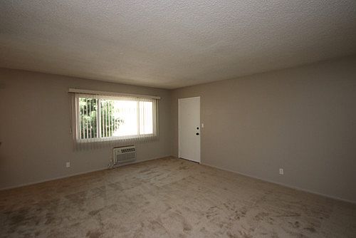 4th image of 304 Garfield Ave APT E