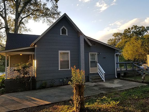 Driveway/Kitchen Entrance