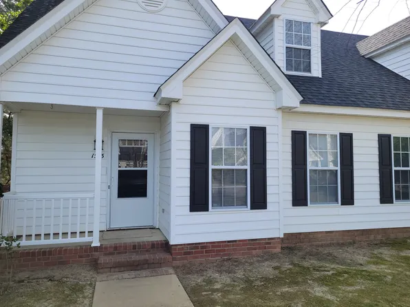 1515 Winterberry Dr, Rocky Mount, NC 27804