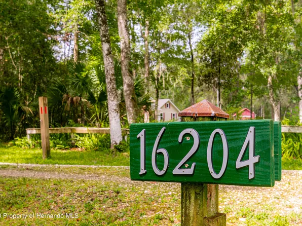 16204 Perimeter Dr, Brooksville, FL 34614