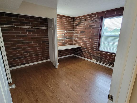 2nd image of 409 Brown St APT 101