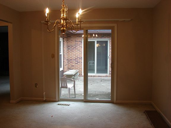 5th image of 2 Parkview Way