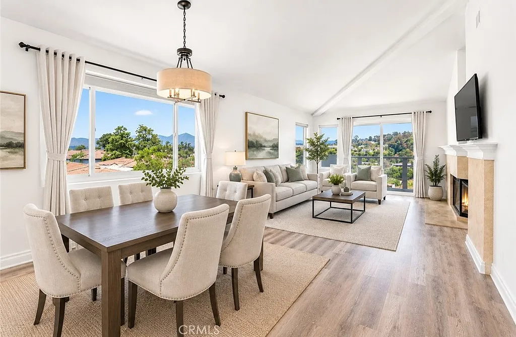 2 bed, 1053 sqft, $3,800 — Photo 3