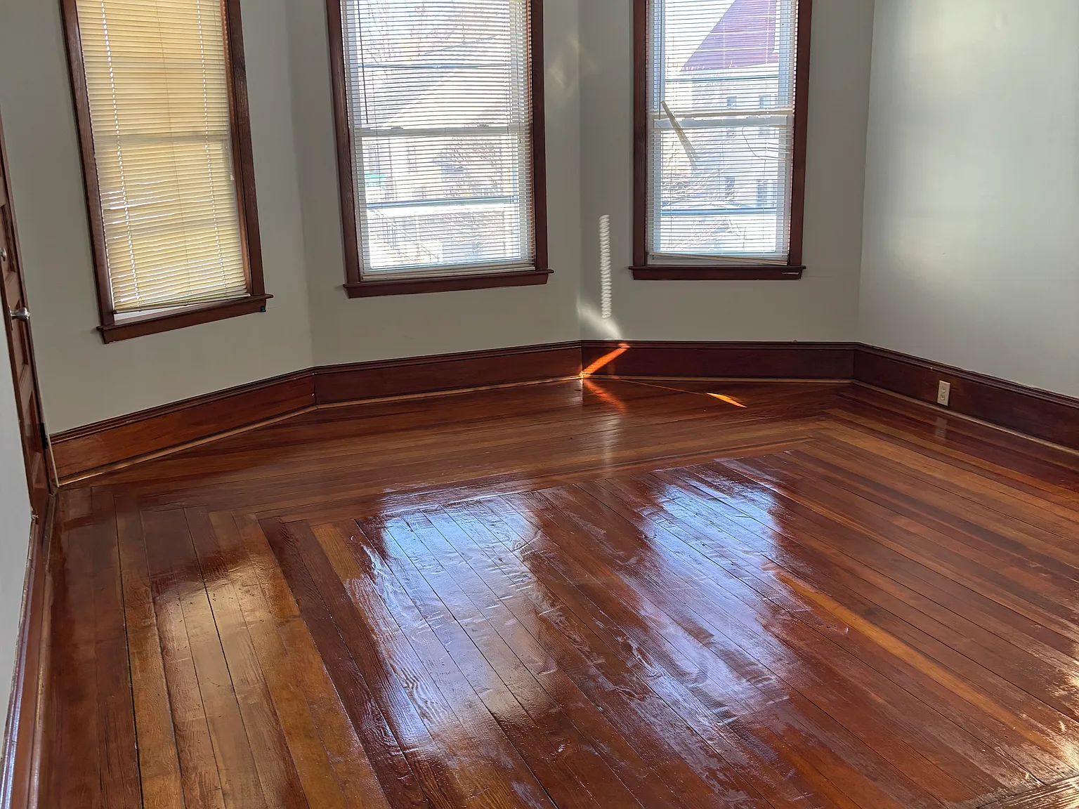 210 Whitman St — Photo 2