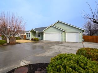 2163 NW Poplar Pl, Redmond, OR 97756