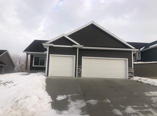 3433 Lakeridge Pl NW, Rochester, MN 55901