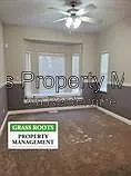 3 bed, 2.5 bath, 2296 sqft, $3,200 — Photo 4