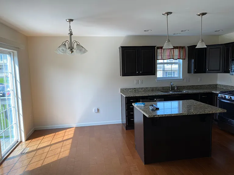 6206 Addison Dr — Photo 2