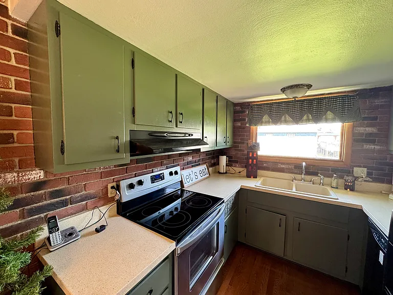30 Princess Dr — Photo 16