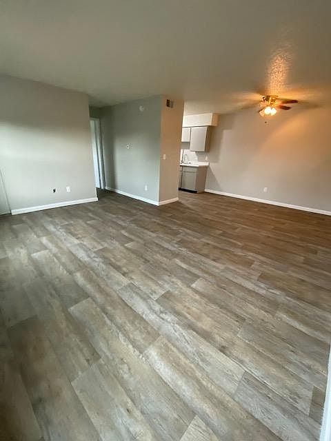 1st image of 925 W 29th St S #517