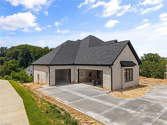 5th image of 720 Royal Jasmine Ct