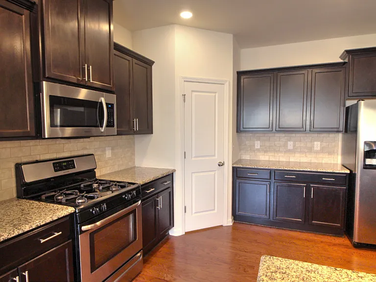 5342 Jessip St — Photo 3