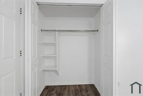 4404 Meadow Creek Cir — Photo 18