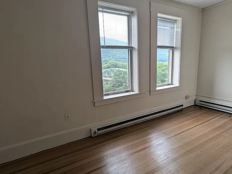 79-93 S Main St #79-93M — Photo 11
