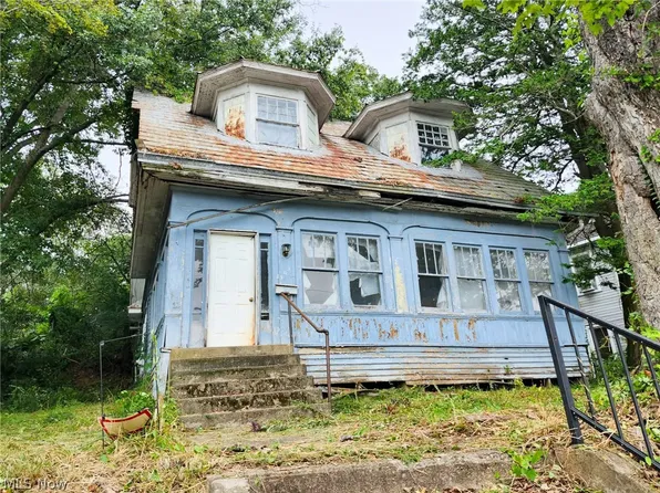 103 Circle Ave, Spencer, WV 25276