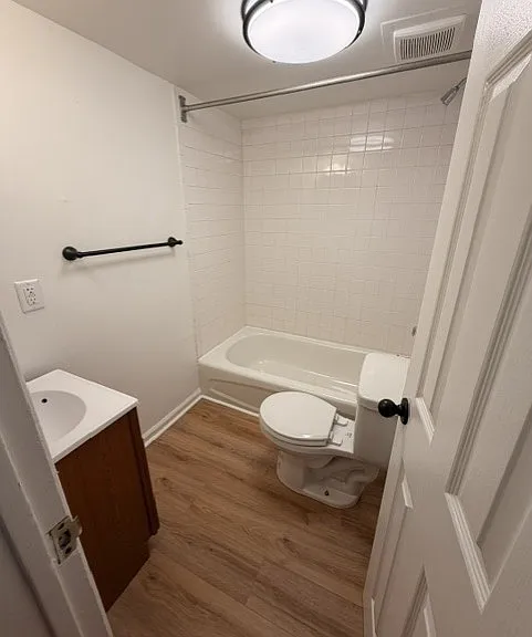 711 N Locust St #2 — Photo 8