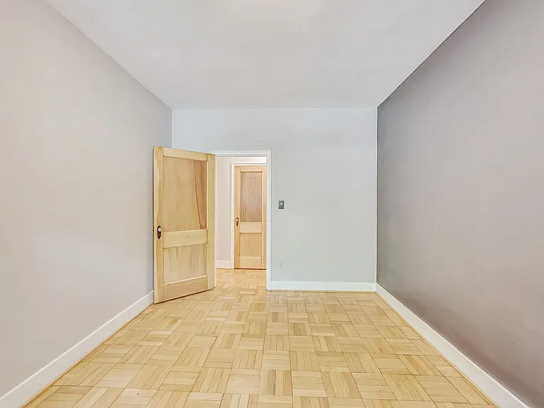 1010 25th St NW #101 — Photo 13