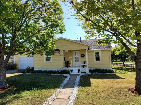 500 Milner St, Hays, KS 67601