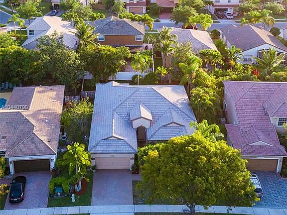 5th image of 13204 NW 13th St