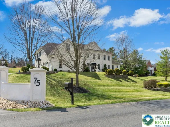 75 Woodside Dr, Easton, PA 18042