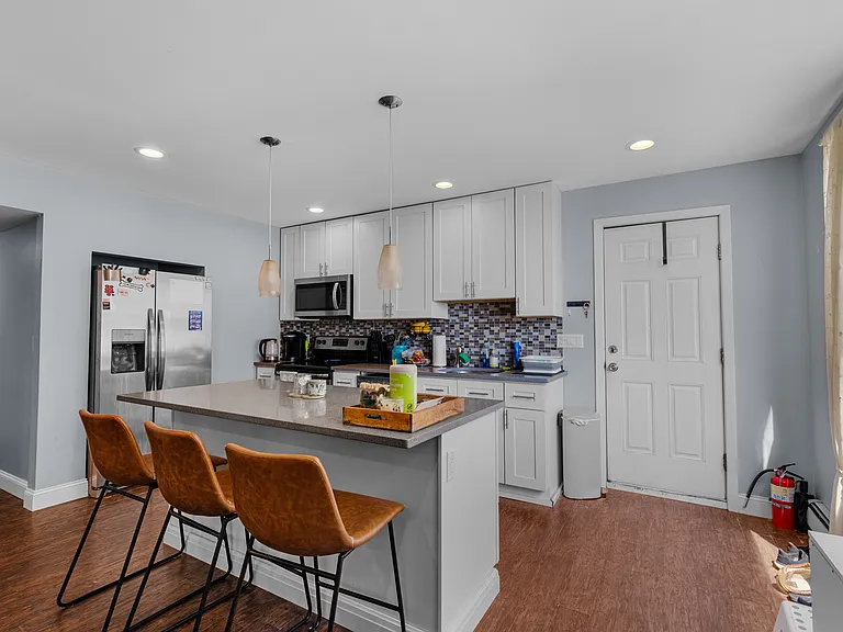116 Riverside Blvd #1 — Photo 16