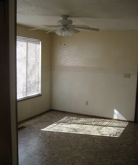 1113 NE Grandview Dr — Photo 5