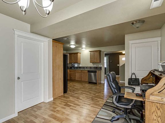 5th image of 3313 E Lashawn Ct #202
