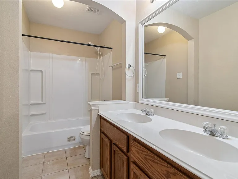 4621 Brighton Dr — Photo 22